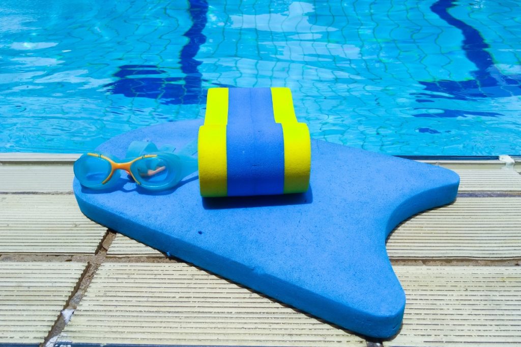 safety rules around the pool