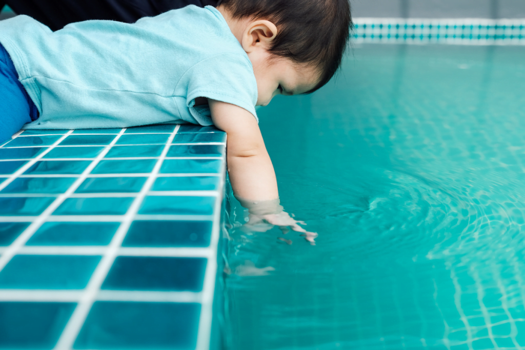 What Is A Swimming Pool Child Safety Fence?